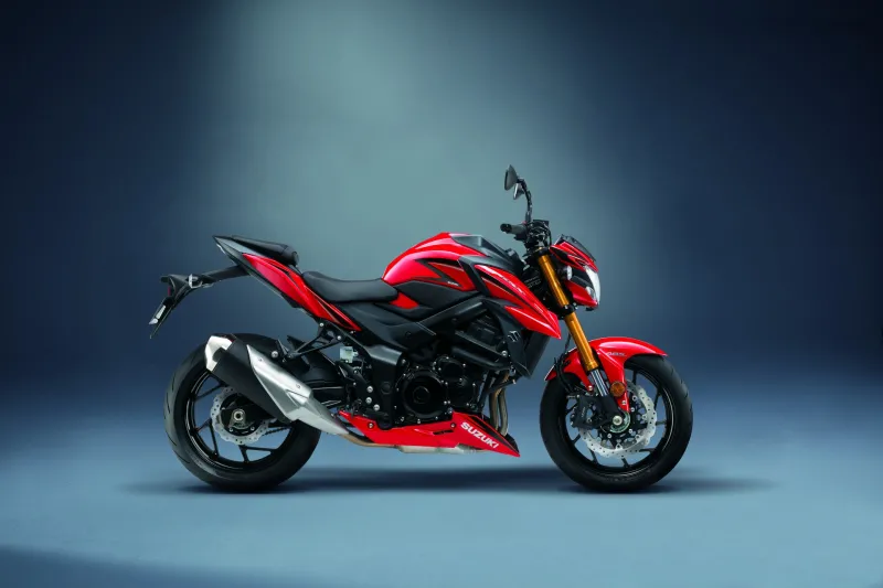 РћР±РѕРё GSX s750